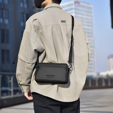 Max | Nylon Shoulder Bag with Multiple Pockets