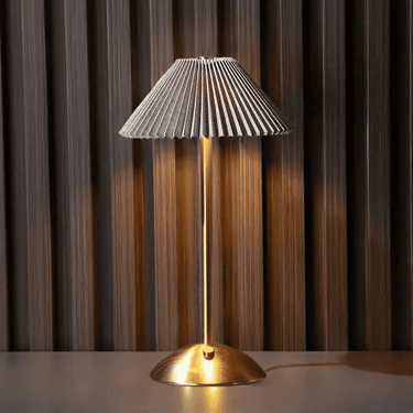 GlowCrest | Sophisticated Modern Lamp for Stylish Interiors