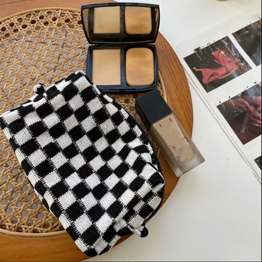 Amaris | Compact Y2K Checkered Makeup Cosmetic Bag