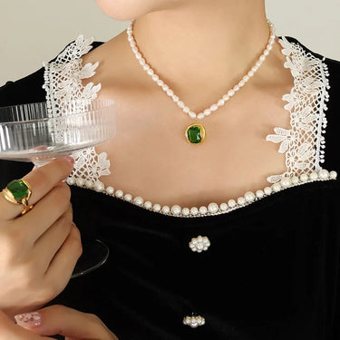 LAYLA | Green Pendant Pearl Necklace