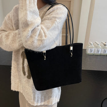 Clara Lock Tote